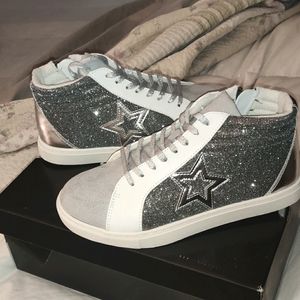 Torrid sparkle mid-top shoes (WW)